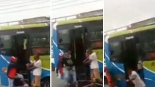 Graban a delincuentes cometiendo violento asalto a pasajeros dentro de bus (VIDEO)