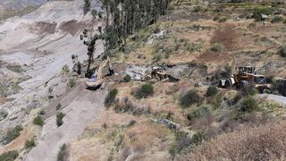 Arequipa: Remueven escombros que cubrió el río Colca tras deslizamiento de tierra