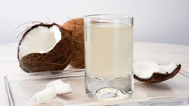 Comer para vivir: El agua de coco puede salvar vidas