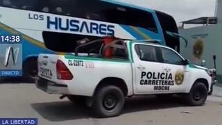 Policía mata a chofer de bus tras confundirlo con delincuente (VIDEO)