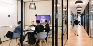 2025 redefinió la experiencia laboral en el Perú: oficinas más inteligentes y humanas