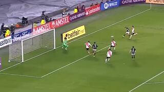 Se salvó River Plate: Gabriel Costa remató, pero el balón chocó en el palo
