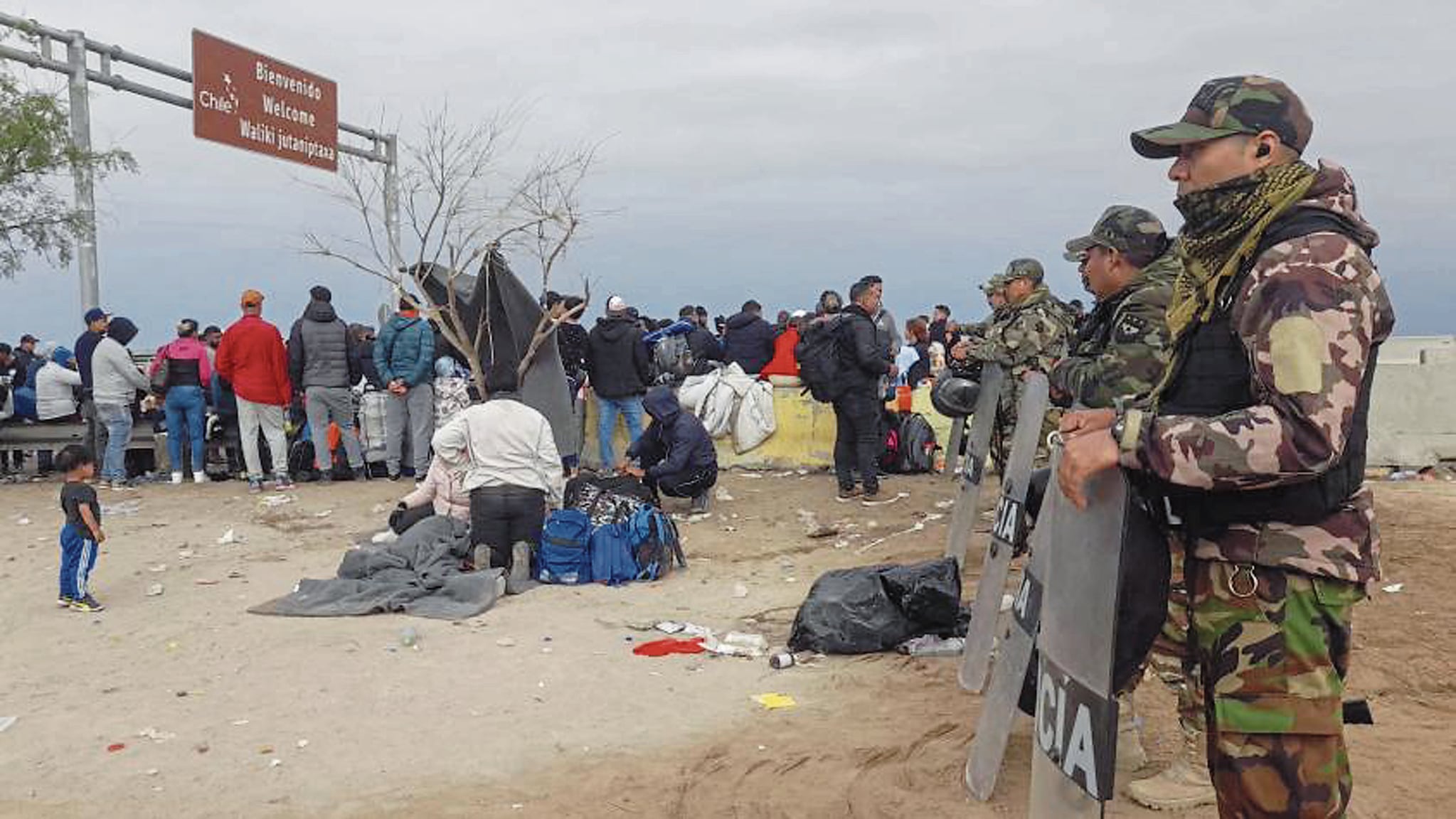 Las fronteras serán militarizadas, confirmó el ministro de Defensa, Rafael Belaunde.