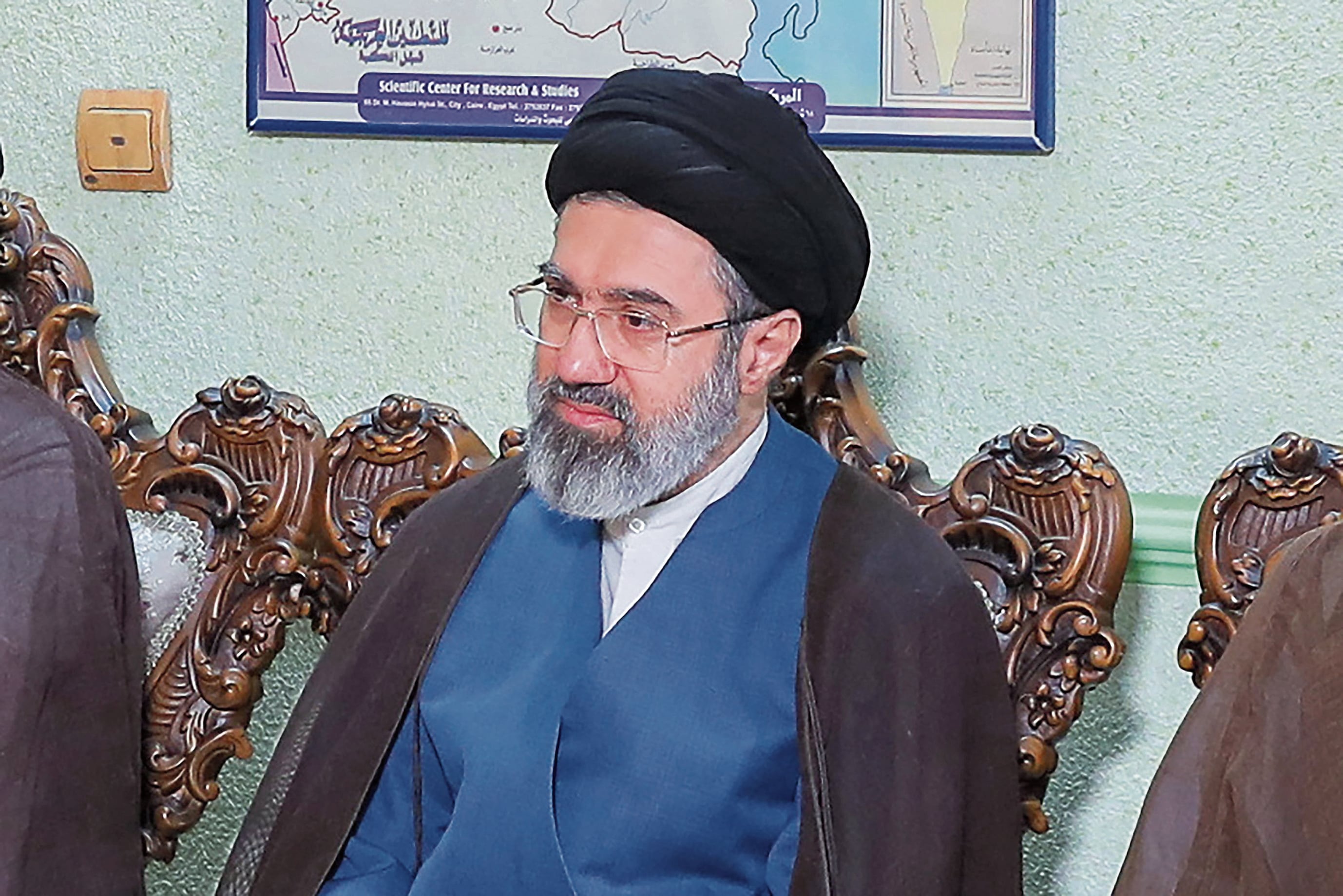 La Asamblea de Expertos de Irán anunció el domingo 8 de marzo que escogió como sucesor de Alí Jamenei a su hijo Mojtaba Jamenei.