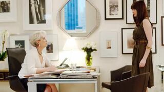 La editora de la revista Vogue, Ana Wintour, busca a la asistente personal perfecta