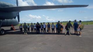 Ucayali: avión del Ejército traslada a tiempo a 18 escolares que no podían viajar para rendir examen de Beca 18