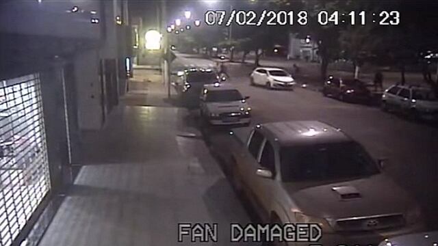 Ladrones terminan atropellando a uno de sus cómplices tras robar (VIDEO)