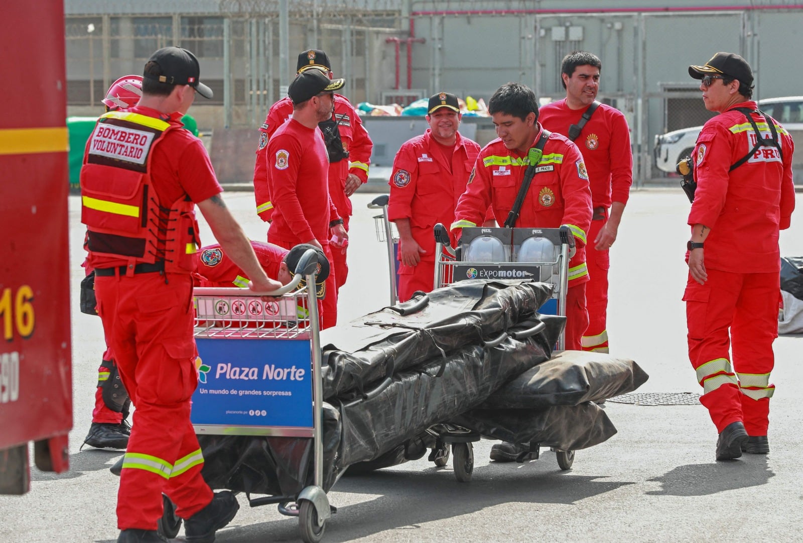 Este grupo de expertos lleva consigo no solo su vasta experiencia, sino también equipos avanzados de rescate que serán cruciales para las operaciones en Venezuela.