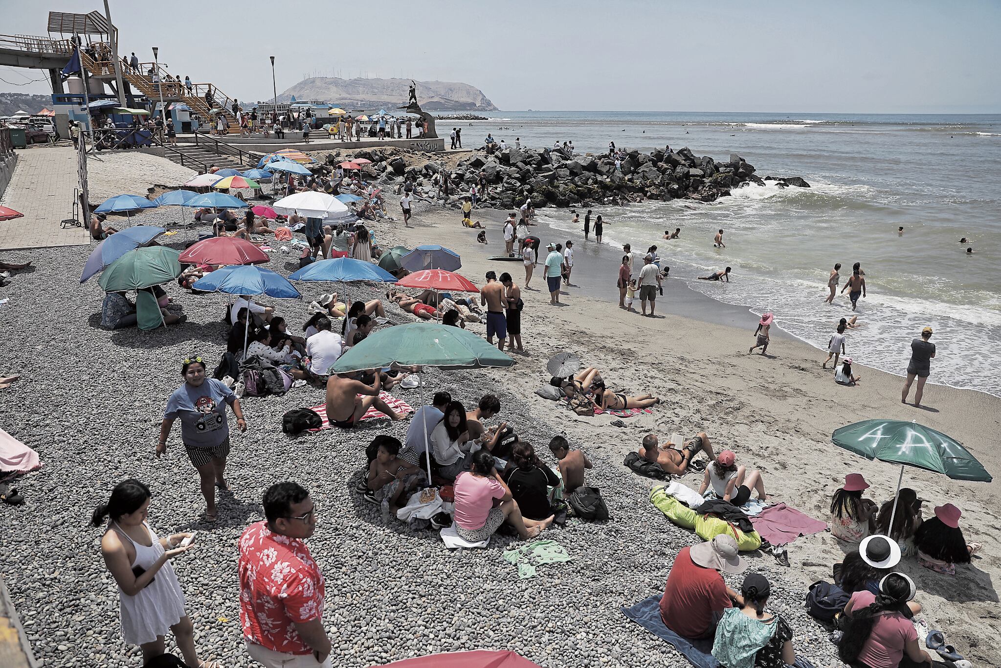 Las playas son visitadas para tomar sol y darse un refrescante chapuzón. Foto: Joel Alonzo/ @photo.gec