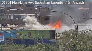 Cercado: reportan incendio en un depósito en Barrios Altos