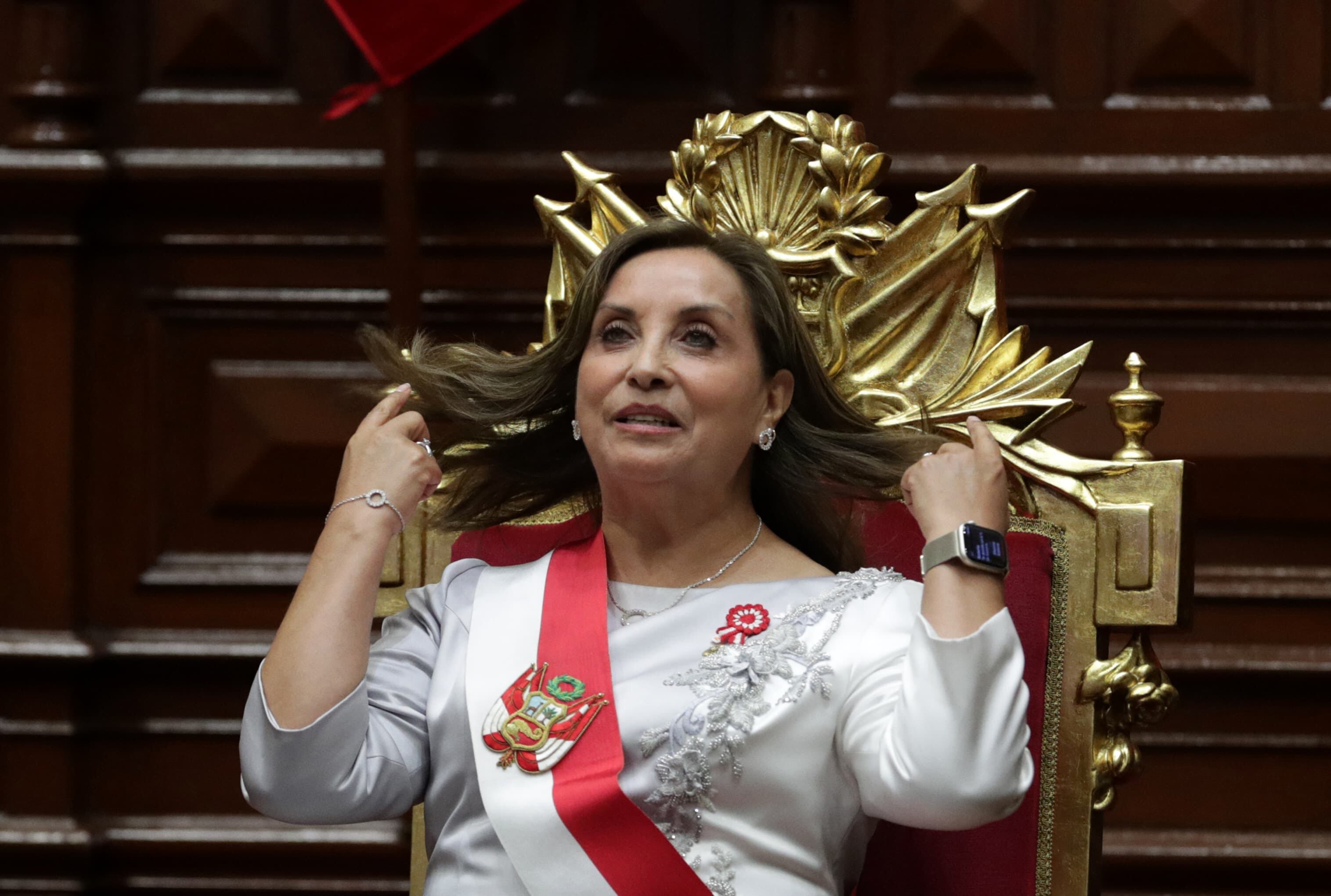 Dina Boluarte se despachó durante 5 horas con un discurso que, se notó, no había estudiado. Fotos: Alessandro Currarino / @photo.gec
