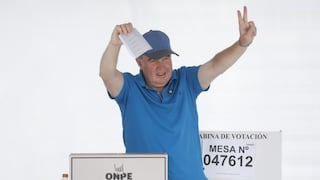 “Porky”, candidato a primer regidor, emite su voto