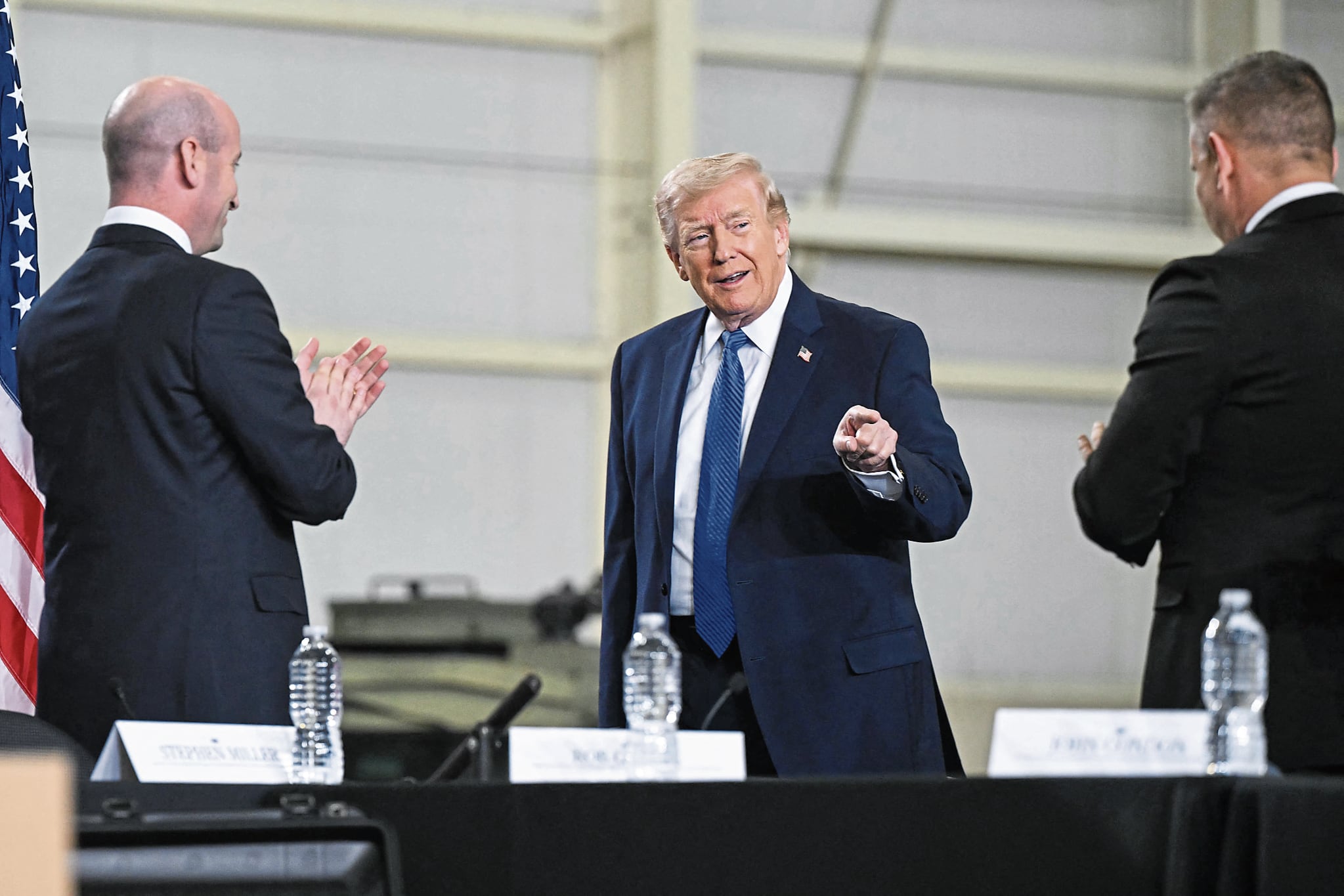 Donald Trump habla de negociaciones en marcha que Irán señala no se han registrado hasta la fecha. (Foto de SAUL LOEB / AFP)