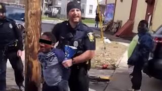 EE.UU.: policía arresta a niño afroamericano de 8 años por robar papas fritas