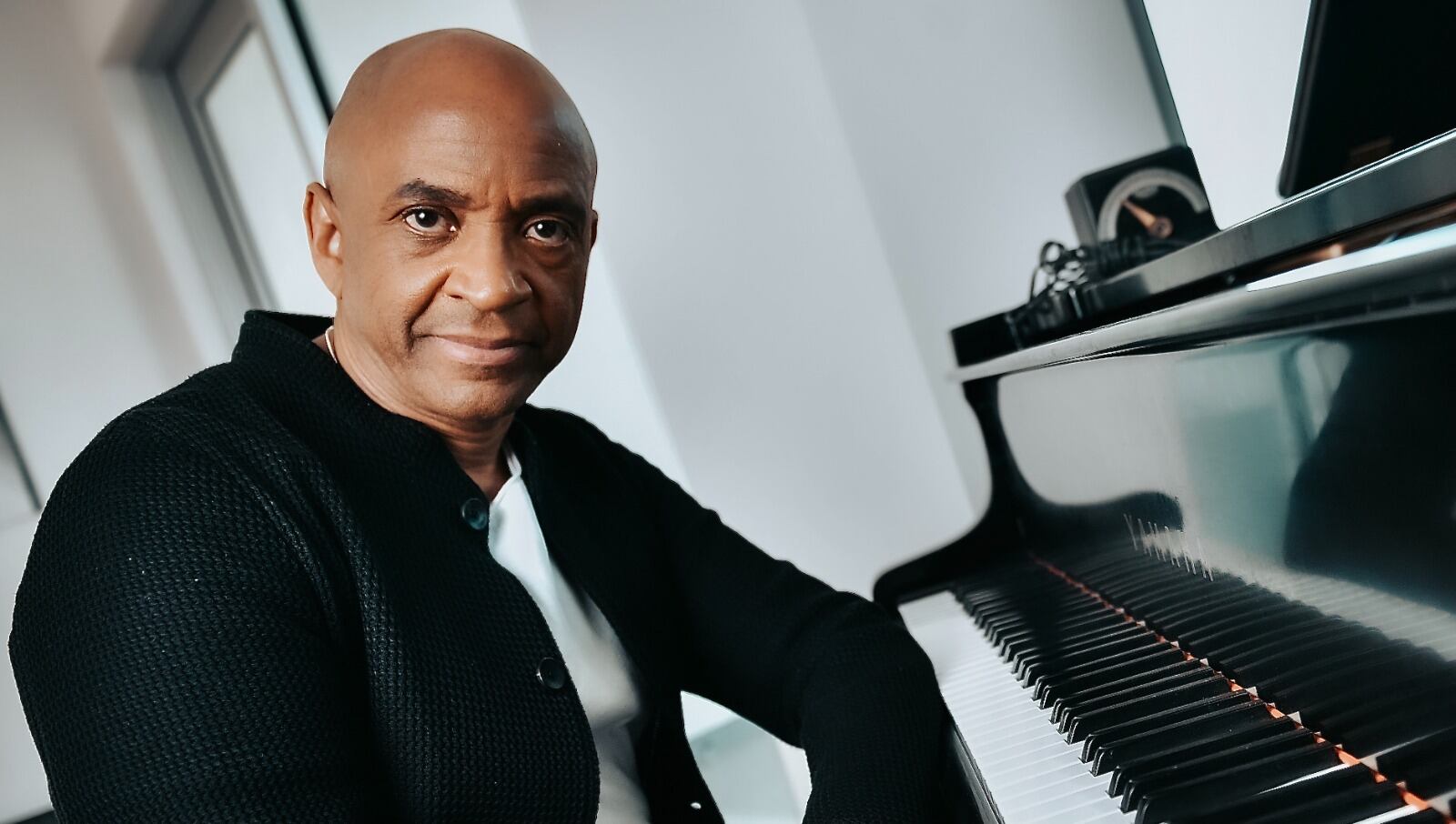 Sergio George celebró su cumpleaños y el lanzamiento de su primer álbum como artista principal: ATACA SERGIO! Presents: Urban Salsa Sessions. Foto: Difusión.