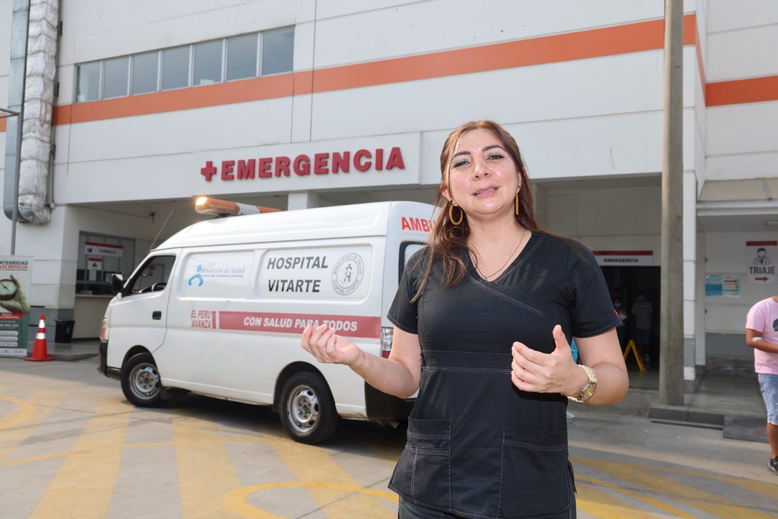 La doctora Cecilia Guardia Coronado trabaja en UCE de Emergencia del Hospital de Lima Este – Vitarte.