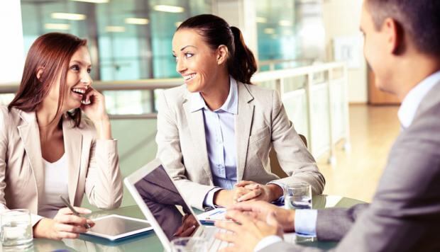 Percepción de transparencia: La comunicación abierta y clara es vital dentro de una empresa, la percepción de un doble mensaje no solo afectará la confianza de los colaboradores, sino que terminará generando la idea de inequidad o favoritismos. (Foto: El Comercio)