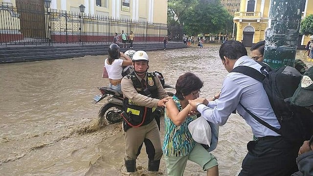 PNP de Piura en alerta máxima por terribles inundaciones (FOTOS)