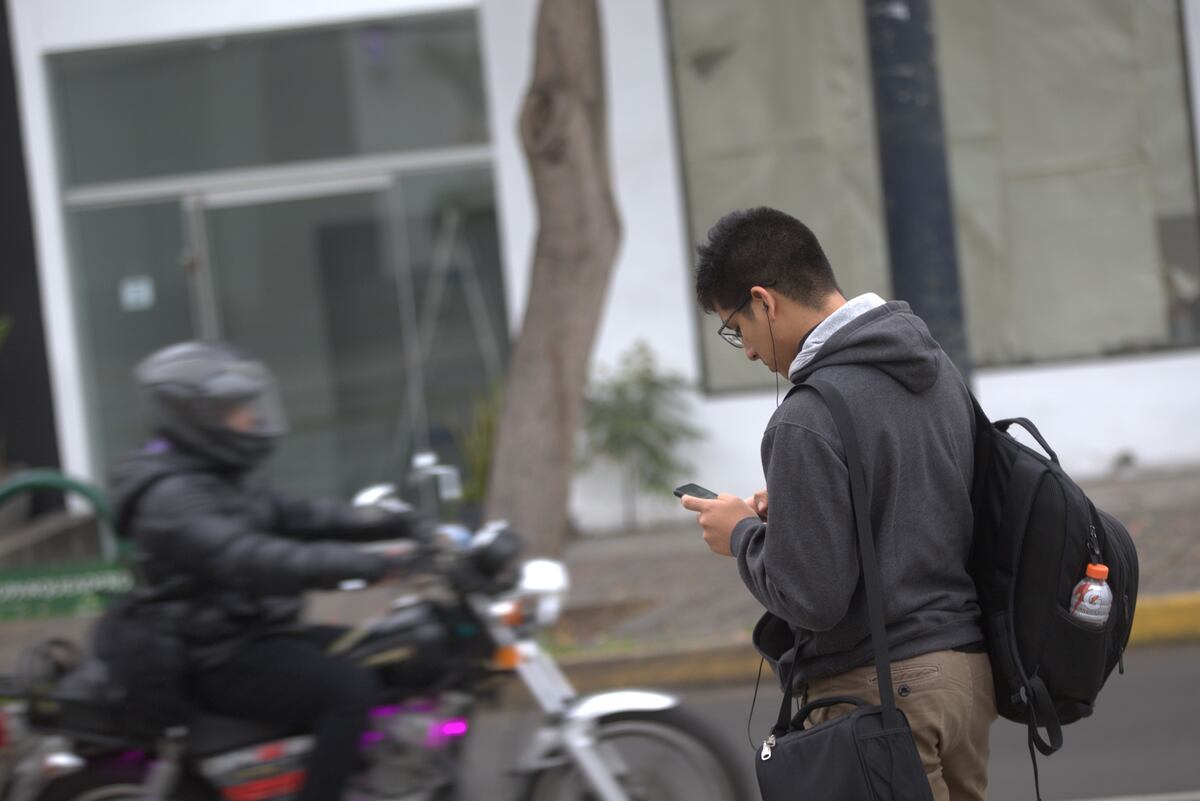 El robo de celulares se sancionará con hasta 30 años de prisión, anunció el gobierno (Fotos: Andrés Paredes)