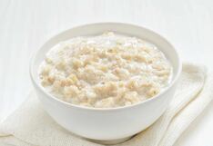Comer para vivir: ¿Se puede combinar avena con leche?