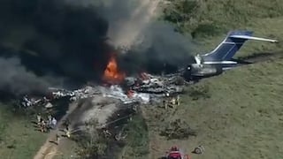 Texas: cae avión con 21 personas a bordo y todas sobreviven