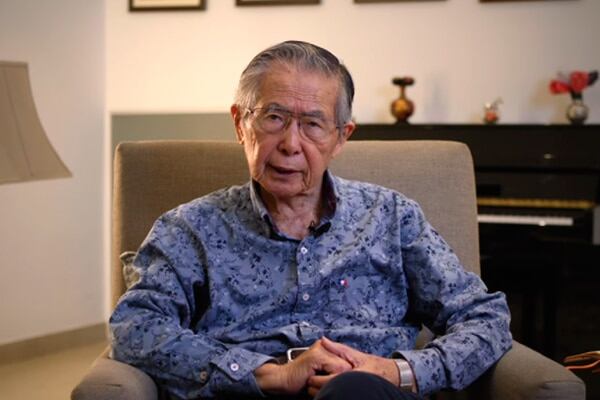 Alberto Fujimori está tan bien de salud que ha vuelto a la política.