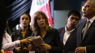 Roxanne Cheesman, expareja de Alan García, denuncia por difamación a Luis Nava