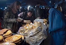 Comen puro pan como alimento principal debido a su extrema pobreza
