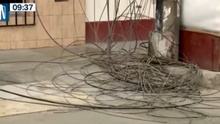 Denuncian que vecina cortó cables. Foto: Canal N