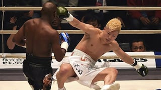 Floyd Mayweather deja en ridículo a Tenshin Nasukawa a quien destrozó en 42 segundos (VIDEO)