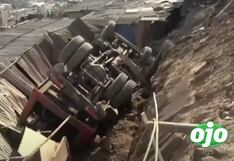 Camión de desmonte se despista y cae sobre vivienda en AA.HH. en Comas