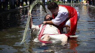 “Cristo Cholo” fue bautizado en el Paseo de Aguas del Rímac (FOTOS)