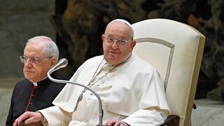 Papa Francisco tiene leva mejoría, da gracias “de corazón” y pide por la paz en el mundo