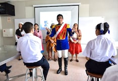 Héroes de la independencia sorprenden a estudiantes en el inicio del año escolar 2024