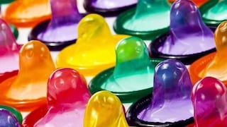 Policía incauta medio millón de cajas de preservativos reciclados listos para ser vendidos