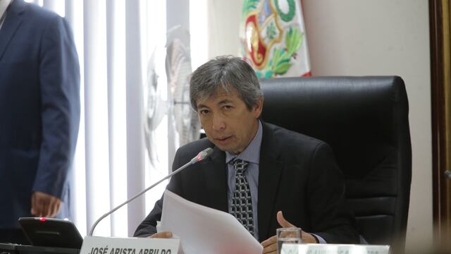 Denunciado ministro de Economía y Finanzas, José Arista, tiene sus defensores