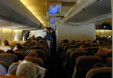 Queda prohibido tomar fotos y videos a bordo de avión sin permiso previo