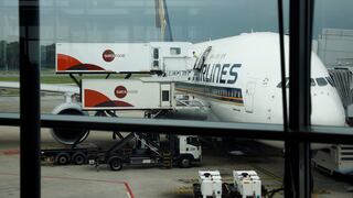 Turbulencias dejan un muerto y más de 30 heridos en vuelo de Singapore Airlines