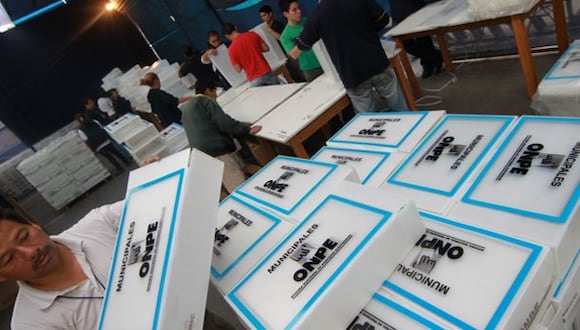 Abogados cercanos al fujimorismo insisten en cuestionar a las autoridades electorales con la "teoría" del fraude. (Foto: Andina)