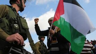 Joven palestino lanza piedras en Cisjordania y soldados israelíes lo matan
