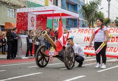 Fiestas Patrias en Carmen de La Legua: ‘Robocop’ y niños rangers se lucieron en desfile