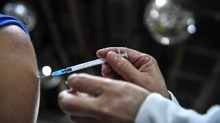 Colombiano se vacunó siete veces contra el COVID-19