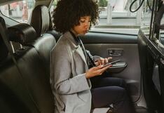 Seguridad al viajar sola en taxi: 4 recomendaciones clave para tu protección