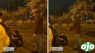 Padre pilla a su hijo en protesta y le regaña frente a la policía | VIDEO