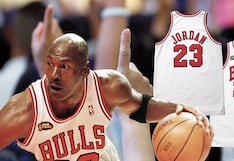 Pagan 12,26 millones de dólares por camiseta del máximo astro de la NBA Michael Jordan