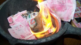 China celebra fiesta a muertos, con quema de billetes bamba, “en la nube” por pandemia