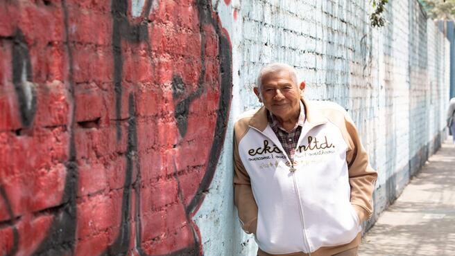 Ahora es un octogenario y pide que sean donantes.