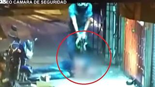Colombia: motociclista vio que iban a robar a una mujer, se bajó de su moto e hizo esto (VIDEO)
