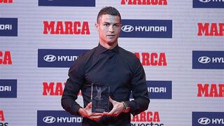 Cristiano Ronaldo recibe premio 'Di Stefano' como el mejor de temporada