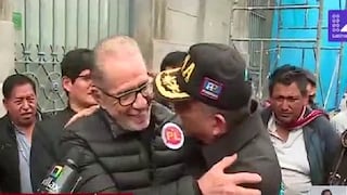 Ricardo Belmont y Daniel Urresti se ven las caras y encuentro termina con abrazo (VIDEO) 